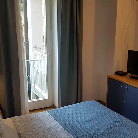 Marion Apartment *